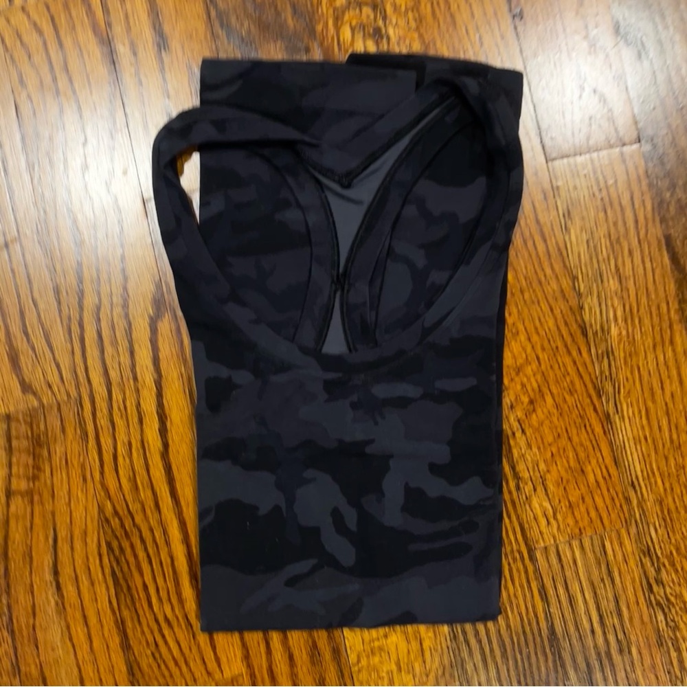 Women’s Lululemon Cool Racerback Tank Black Camo - Size 4